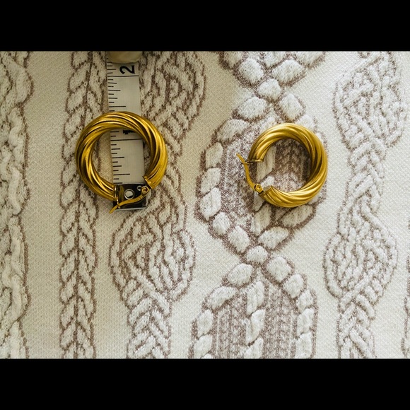 Gold plated earring - Picture 6 of 7